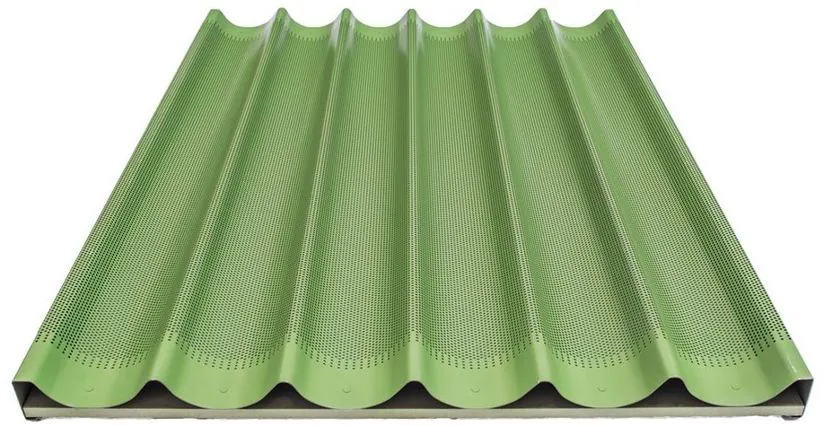 Trays with perforated aluminum divider, wavy design for uniform baking.